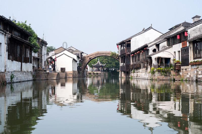 保时捷卡宴转向有异响是为什么？